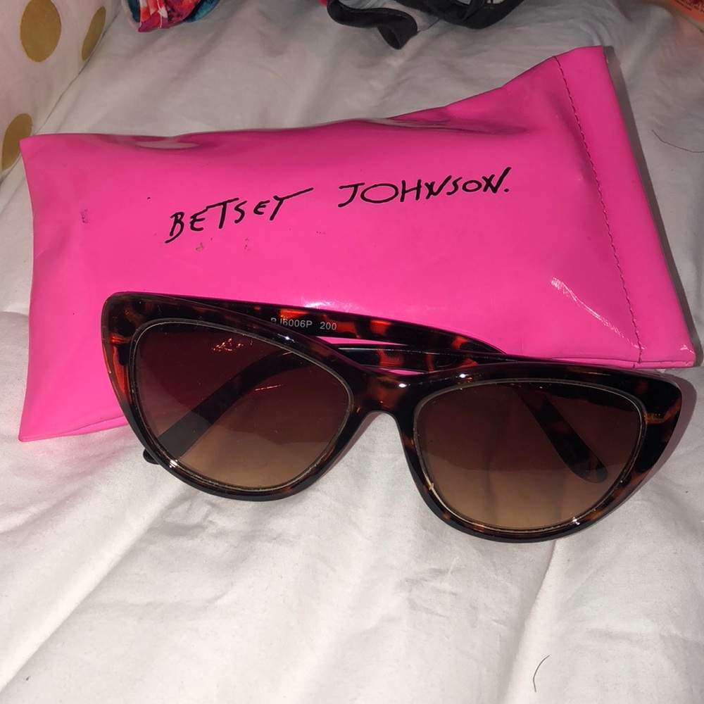 Betsy Johnson sunglasses brand new without tags!